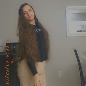 Meet your Posher, Yennifer